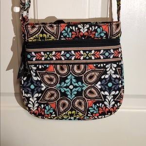 Vera Bradley Petite Double Zip Hipster in Sierra